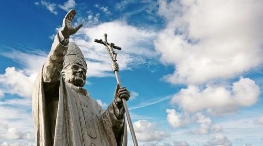 Pomnik świętego Jana Pawła II w Rosji (Vatican Service News - 05.07.2017)