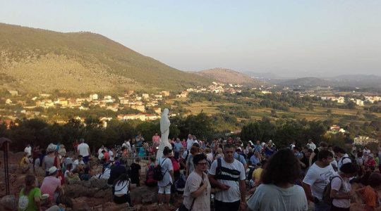 W Medjugorie modlą się w ogromnym upale- trzeci dzień 28 Festiwalu Młodych w Medjugorie( 05.08.2017)