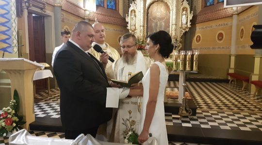 Ks. Jarosław pobłogosławił małżeństwo Tatiany i Marka (20.08.2017)
