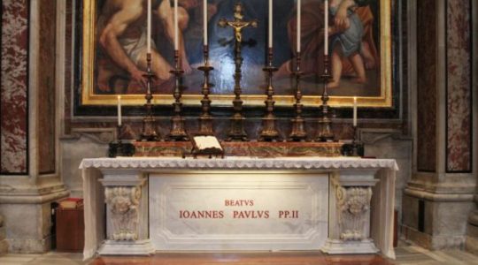 Msza przy grobie św. Jana Pawła II - 7 września 2017 (Vatican Service News -08.09.2017)