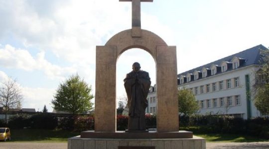 Polski powiat wyraził decyzje przyjęcia pomnika świętego Jana Pawła II z Francji(Vatican Service News - 31.10.2017)
