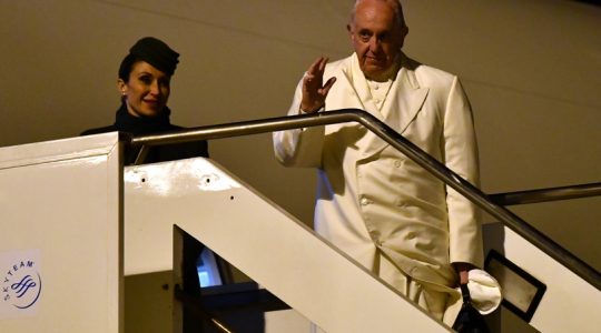Papież rozpoczął pielgrzymkę do Azji (Vatican Service News - 27.11.2017)