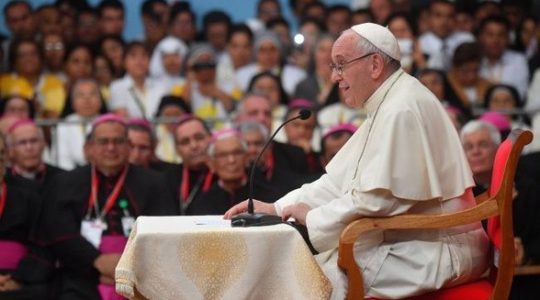 Spotkanie Ojca Świętego z duchowieństwem w Trujillo w Peru (Vatican Service News - 21.01.2018)