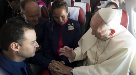 Historyczne zdarzenie na pokładzie papieskiego samolotu (Vatican Service News - 18.01.2018)