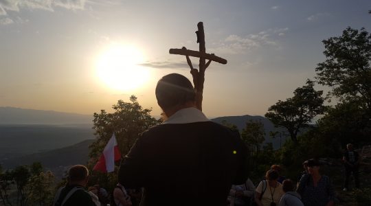 Wszyscy przeszli Drogą Krzyżową na Kriżevac (1.05.2018)