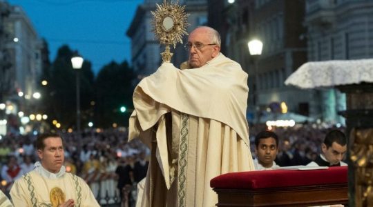 Ojciec Święty - uroczystość Bożego Ciała (Vatican Service News - 04.06.2018)