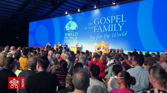 Kolejny dzień Światowego Spotkania Rodzin (Vatican Service News - 24.08.2018)