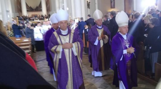 Pożegnanie w Ojczyźnie księdza arcybiskupa Szczepana Wesołego (Vatican Service News - 10.09.2018)