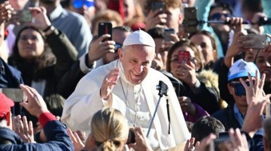 Papież dziękuje i pozdrawia Polaków (Vatican Service News - 24.10.2018)