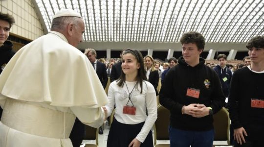 Spotkanie Ojca Świętego Franciszka z młodzieżą (Vatican Service News - 23.03.2019)