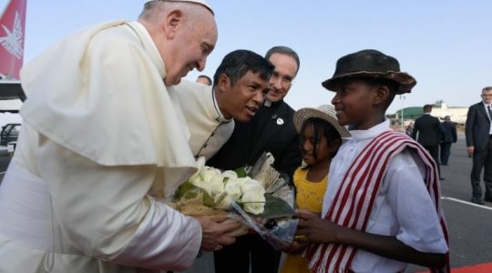 Drugi etap pielgrzymki Ojca Świętego Franciszka - Madagaskar ( Vatican Service News - 07.09.2019)