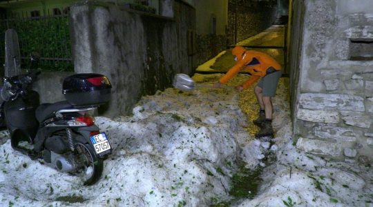 Anomalia pogodowe, gradobicie koło Bergamo (03.06.2020)