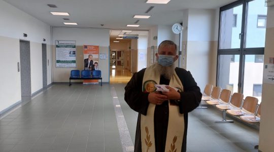 Charbel Tv- Padre Jarek chiede la preghiera per la sua salute