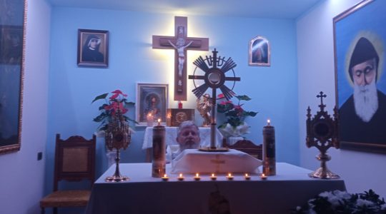 Charbel Tv- Adorazione Eucaristica e preghiera guarigione ore 17:30, Rossano Veneto 04.02.2023